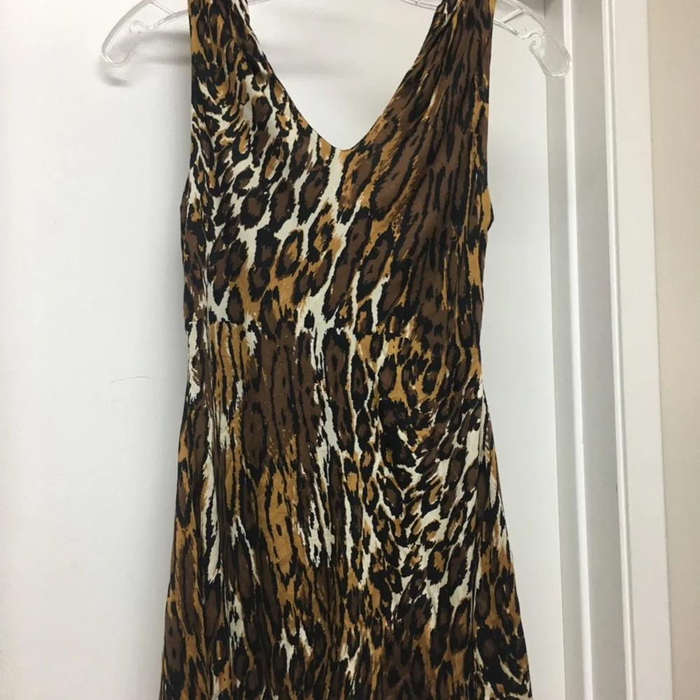 SKY BRAND SILK ANIMAL LEOPARD PRINT TOP LEATHER BELT EUC - Picture 6 of 7